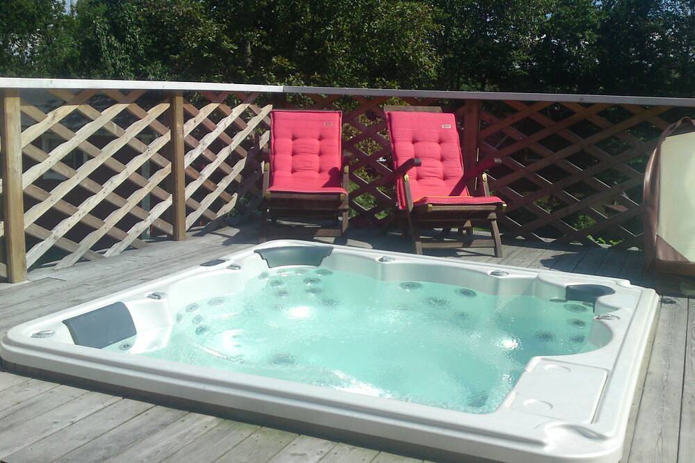 Beautiful house in a viking village in a little cozy town between 2 castles, in Eslöv, Skane