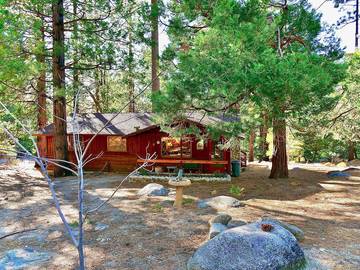 Log Cabin for 4 Guests in Idyllwild, Riverside County, Picture 3