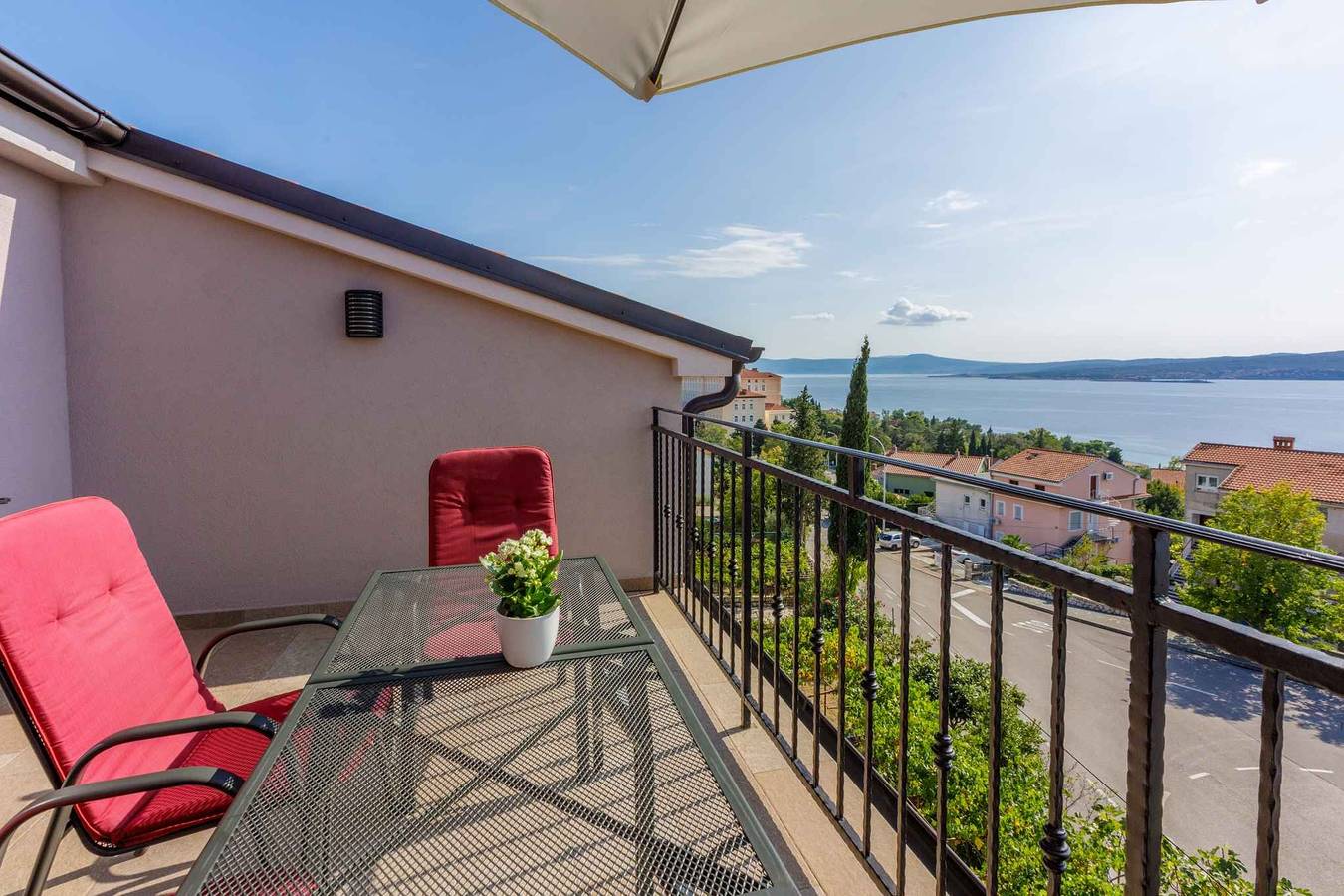 Ganze Ferienwohnung, Ferienwohnung mit Klimaanlage und Meerblick  in Crikvenica, Primorje-Gorski Kotar