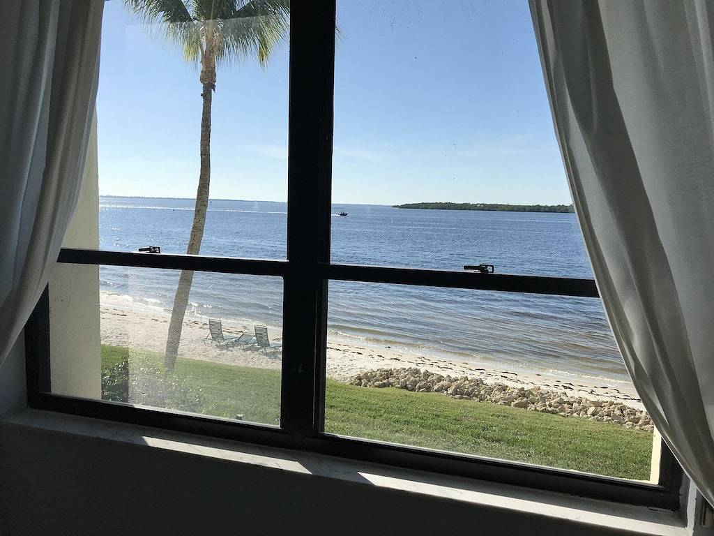 Ganze Wohnung, Beachfront Condo bei Sanibelharbour - Beachfront in Punta Rassa, Southwest Florida