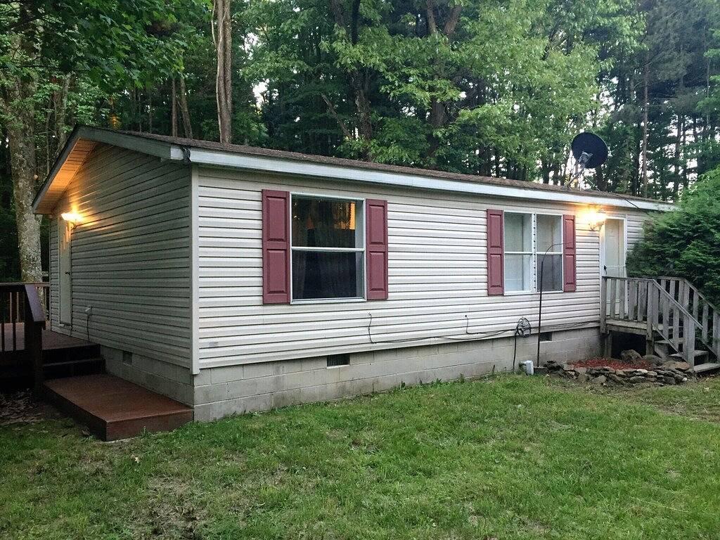 Familienfreundlich In der Nähe von Mohican - möbliert 3 Br mit Terrasse und einer Feuerstelle in Holmes County