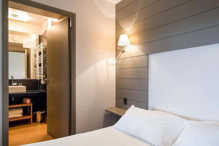 Entire apartment, Opera - Flat close to stations and old city - Welkeys in Lille, Lille region
