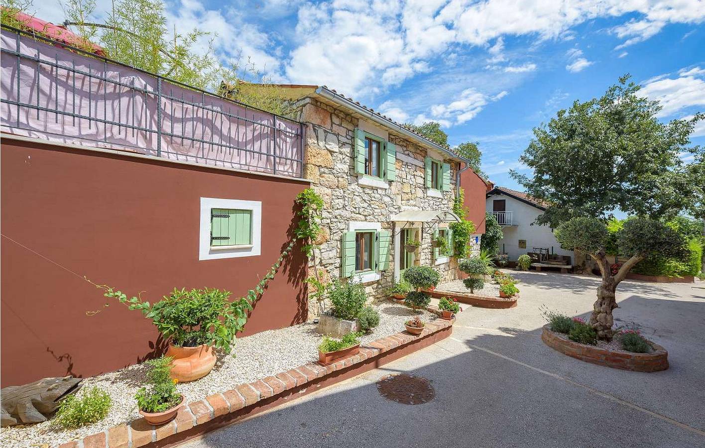 Gemütliche 1-Zimmer-Wohnung mit Terrasse in der Nähe von Brtonigla und zahlreichen Restaurants in Općina Brtonigla, Umag und Umgebung