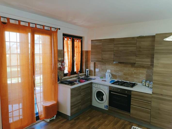 Casa vacanza per 4 persone, con piscina e giardino nonché panorama a Roma