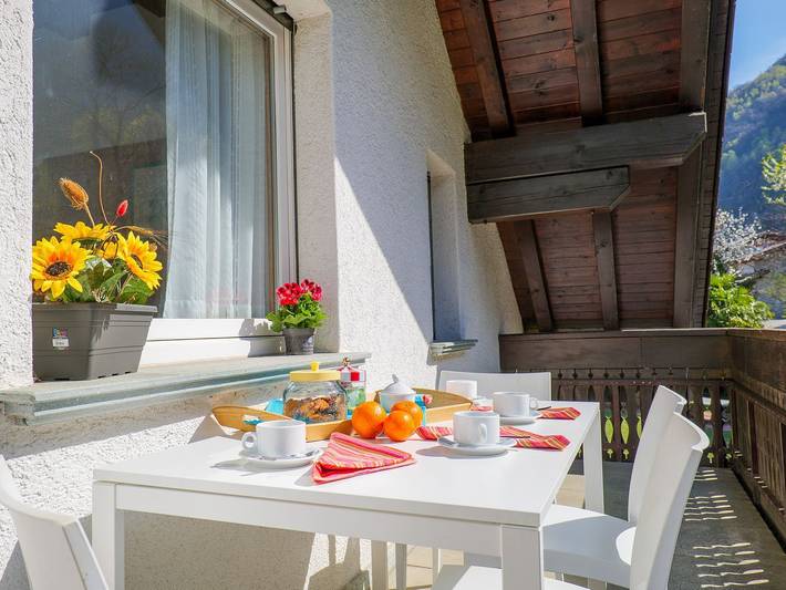Ferienwohnung für 9 Personen, mit Balkon und Terrasse sowie Garten und Seeblick in Colico - 3