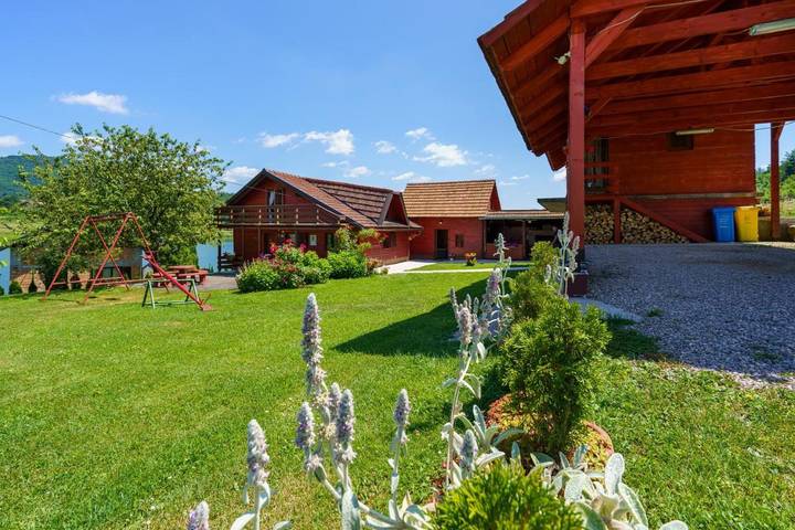 Gîte pour 6 personnes, avec jardin et jacuzzi ainsi que sauna et piscine en Croatie - 3