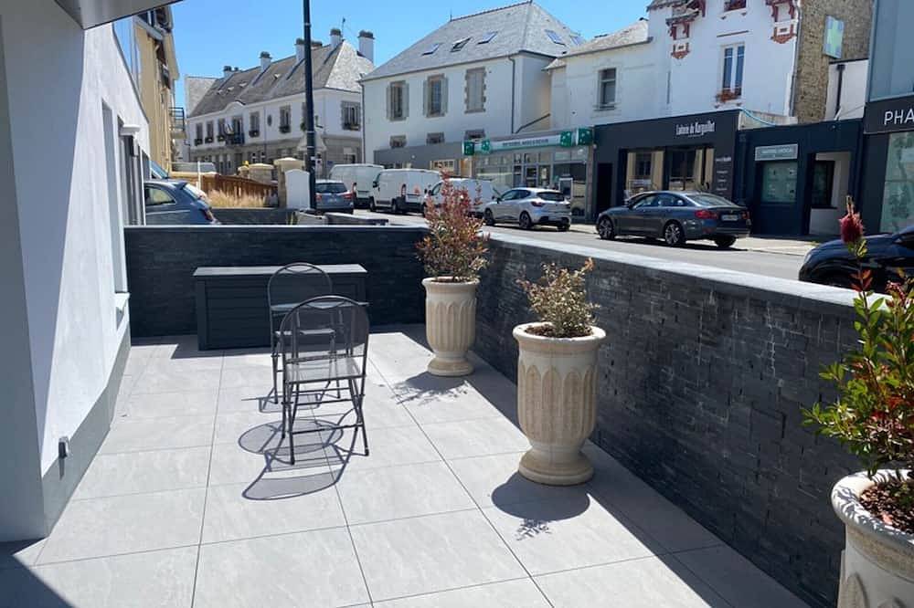 Appartement entier, Larmor-Plage : T2 en résidence de standing avec terrasse et parking, à deux pas de la plage et des commerces in Larmor-Plage, Côte des Mégalithes