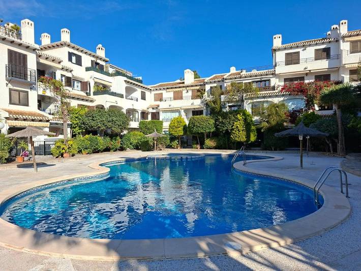 Ferienwohnung für 4 Personen, mit Terrasse und Pool
