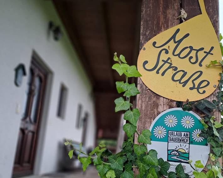 Ganze Wohnung, Urlaub am Bauernhof Familie Haunschmid - Ferienwohnung Ötscherblick (60 qm) mit eigenem Eingang in Ardagger, Mostviertel