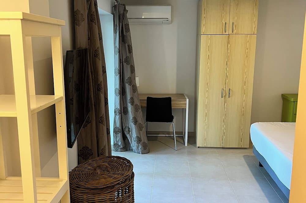 Appartement entier, Magnifique rez-de-chaussée avec jardin privatif in Mougins, Côte méditerranéenne (France)