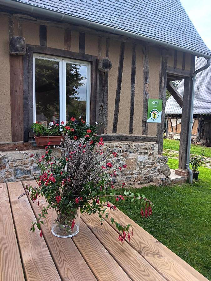 Location de vacances pour 4 personnes, avec terrasse à Saint-Christophe-sur-Condé