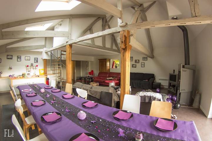 Gîte pour 12 personnes, avec Terrasse ainsi que Jardin et Piscine