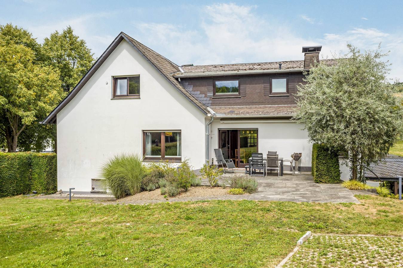 Ganze Wohnung, Apartment 'Fewo Wrede am Sauerland-Radring 1' mit Bergblick, privater Terrasse & Wlan in Eslohe, Hochsauerlandkreis