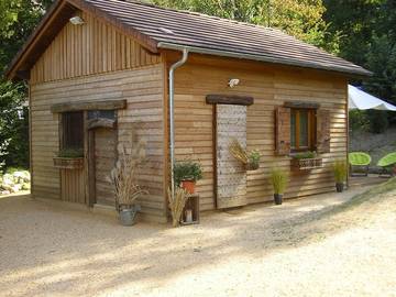 Gîte pour 4 personnes, avec jardin ainsi que jacuzzi et terrasse en Savoie