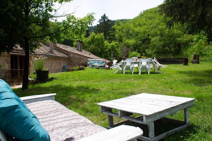 Hôtel pour 14 personnes, avec jardin et vue à Ceilhes-et-Rocozels - 4