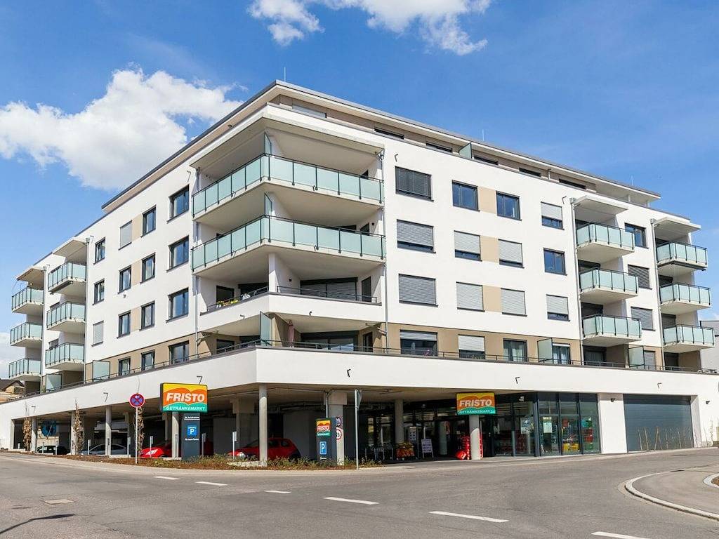 Wohnung in Überlingen mit Schwimmbecken in Überlingen, Region Bodensee-Oberschwaben