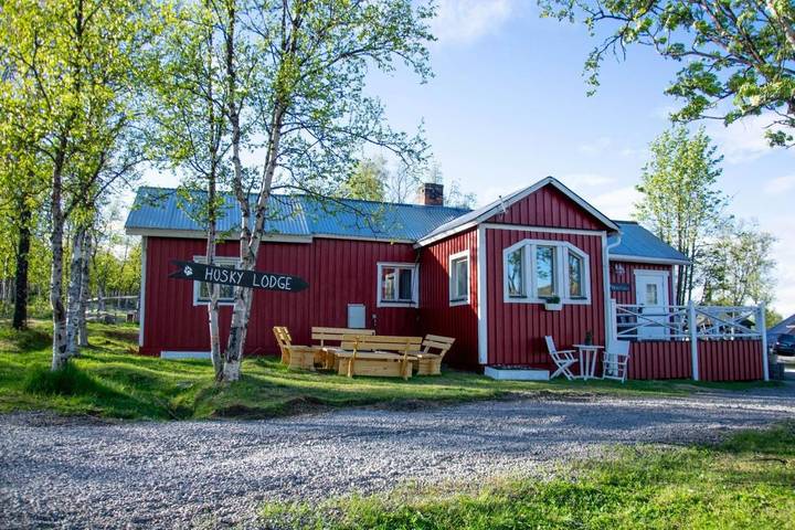 Chambre d’hôte pour 2 personnes, avec vue et sauna ainsi que terrasse et jardin à Kiruna