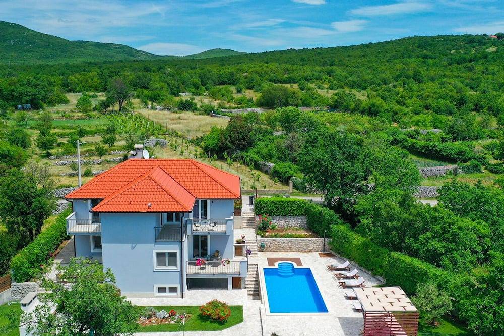 Villa Ruža - Omiš by Villas Guide in Dalmatinisches Zagora