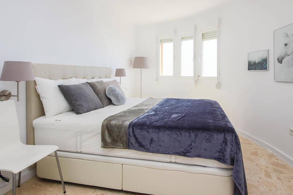 Ganze Wohnung, Sunny Apartment in Marbella in Marbella Ost, Marbella