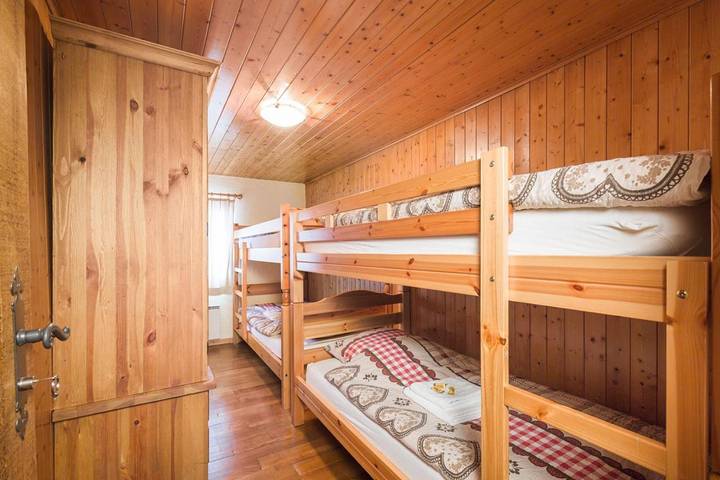 Maison d’hôte pour 3 personnes, avec jardin et jacuzzi à Ayent - 2
