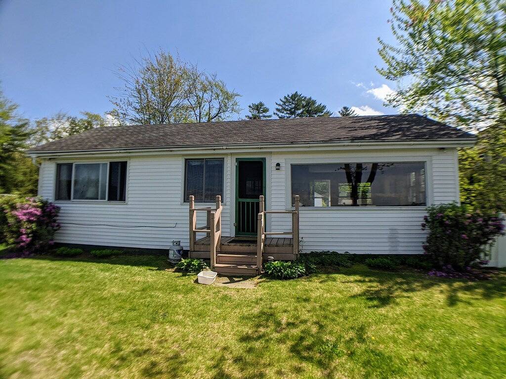 Endless Summer Cottage in Gilford, Lake Winnipesaukee