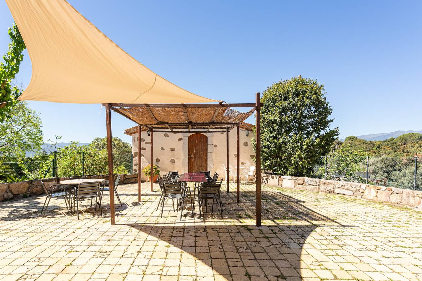 Masía 'Can Malràs' con vistas a la montaña, Wi-Fi y aire acondicionado in Massanes, Provincia de Gerona
