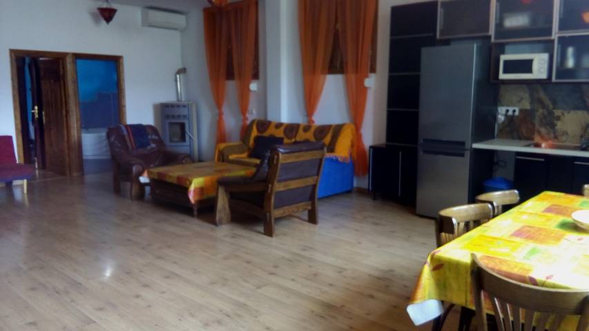 Casa rural para 16 personas, con balcón y jardín en Castril - 4