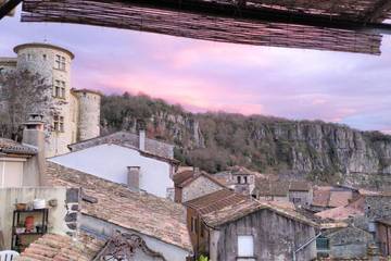 Gîte pour 4 personnes, avec balcon et vue à Vogüé