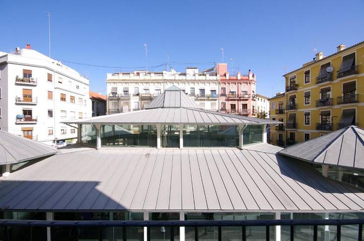 Ferienwohnung für 5 Personen, mit Sauna und Balkon/Terrasse sowie Ausblick in Valencia - 2