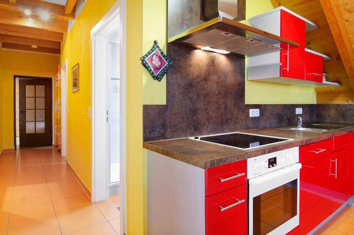 Entire apartment, Saupp Apartment with Garden and Wi-Fi in Kippenhausen, Immenstaad am Bodensee
