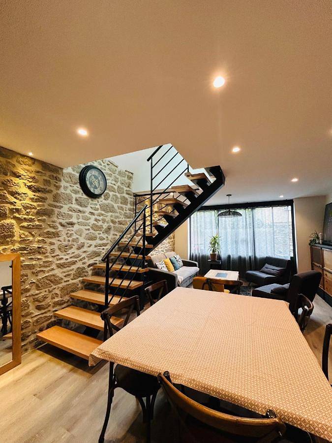 Location de vacances pour 6 personnes, avec terrasse dans Office de Tourisme de Cancale