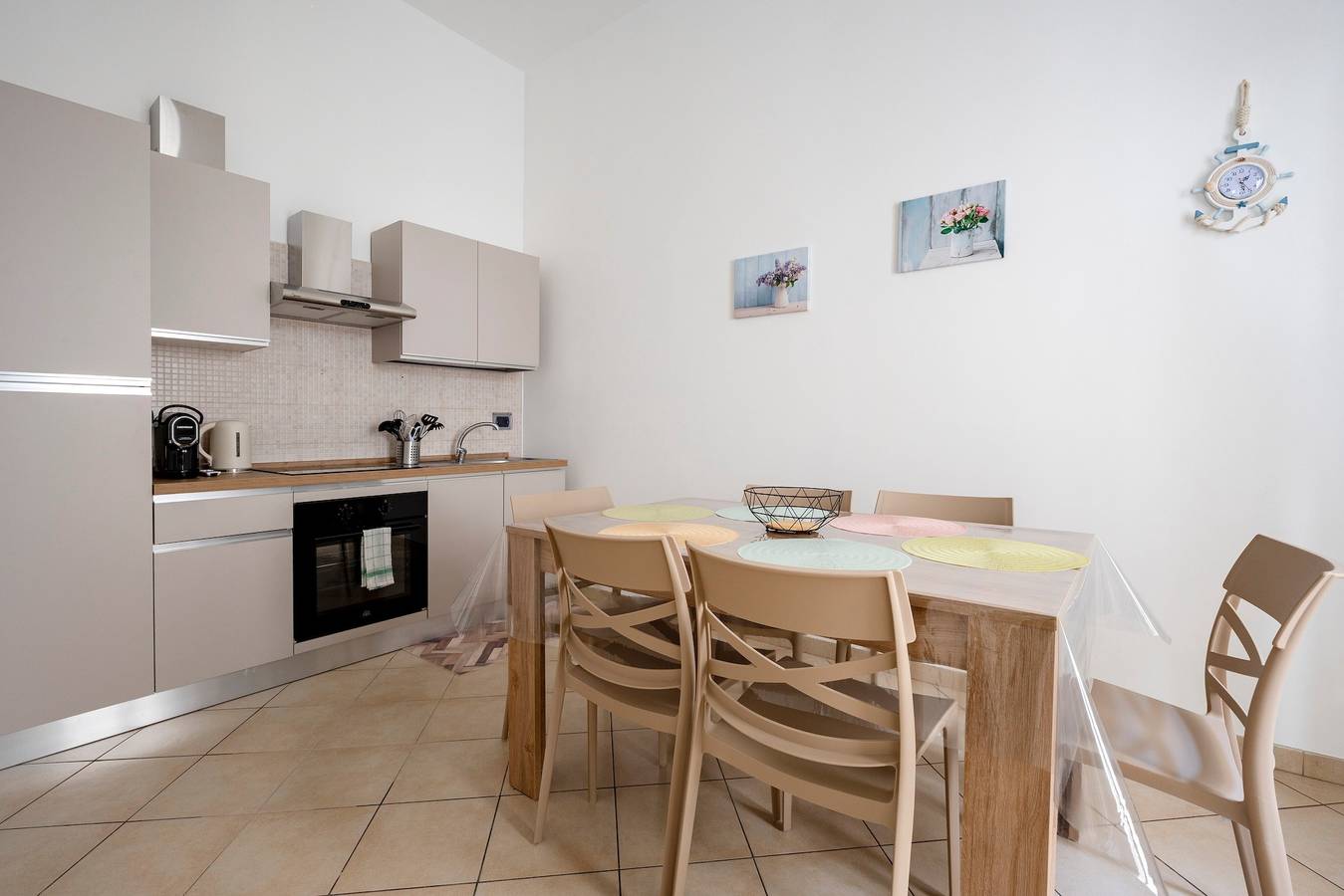 Appartement entier, Appartement « Iris au centre-ville » avec Wi-Fi et climatisation in Monopoli, Province de Bari