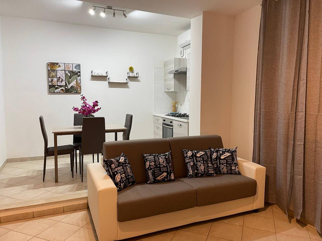 Ganze Wohnung, Civico2 Ampio monolocale al centro in Sassari, Sassari Provinz
