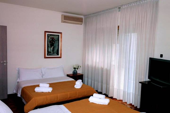 Maison d’hôte pour 2 personnes, avec vue et terrasse, adapté aux familles à Mestre - 4