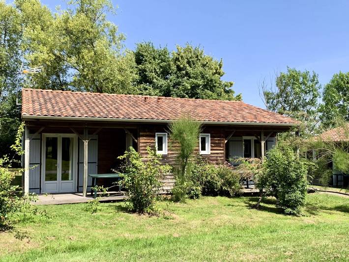 Mobil home pour 2 personnes, avec Terrasse et Piscine dans Saint-Paul-en-Gâtine