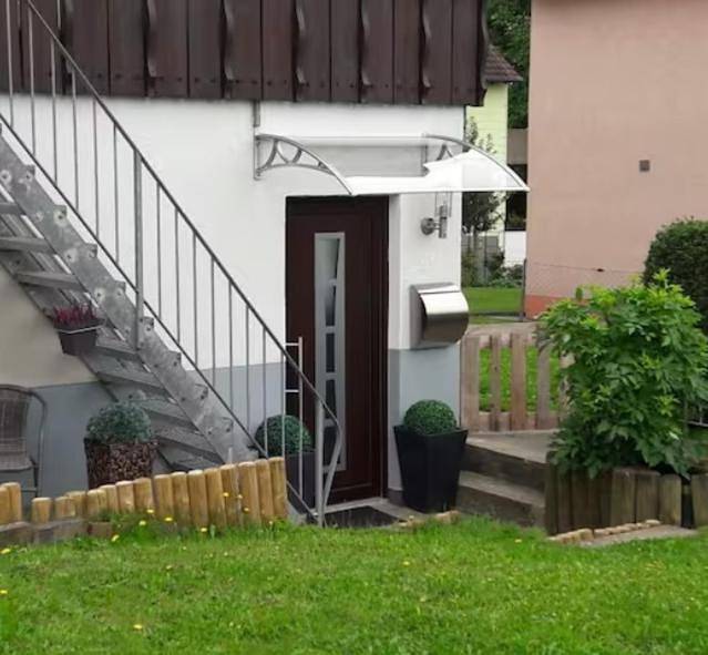 Ferienwohnung für 3 Personen, mit Terrasse und Garten