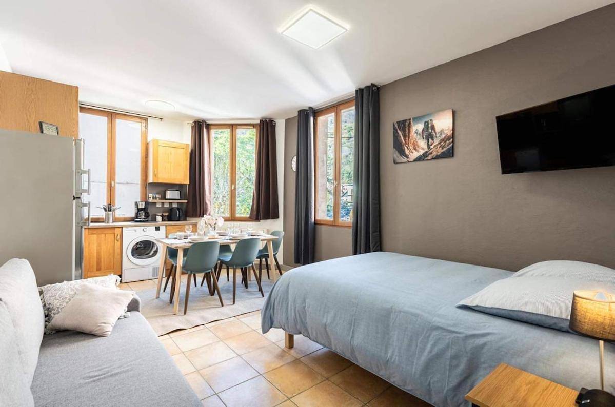 Appartement entier, Two-Bedroom Apartment in Moûtiers, Massif du Mont-Blanc