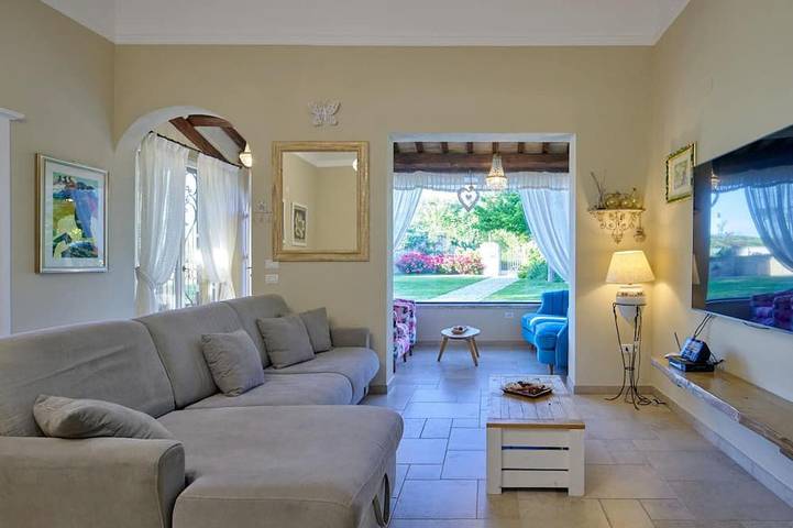 Casa Emanuela - Villa privata, 4 camere, piscina, A/C, wifi, Marche in Fermignano, Valle del Metauro