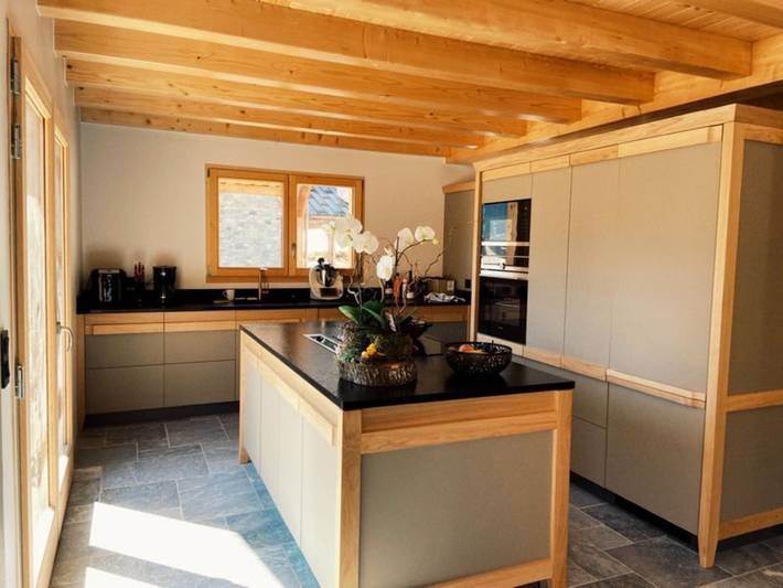 Chalet 'Les Carroz De Mary - Sommand' avec vue sur la montagne, terrasse privée et Wi-Fi in Mieussy, Région de Bonneville