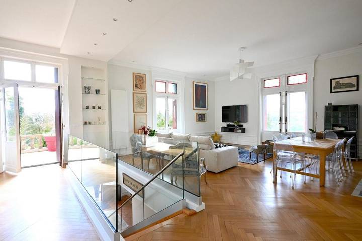 Appartement de vacances pour 6 personnes, avec Balcon ainsi que Jacuzzi et Terrasse