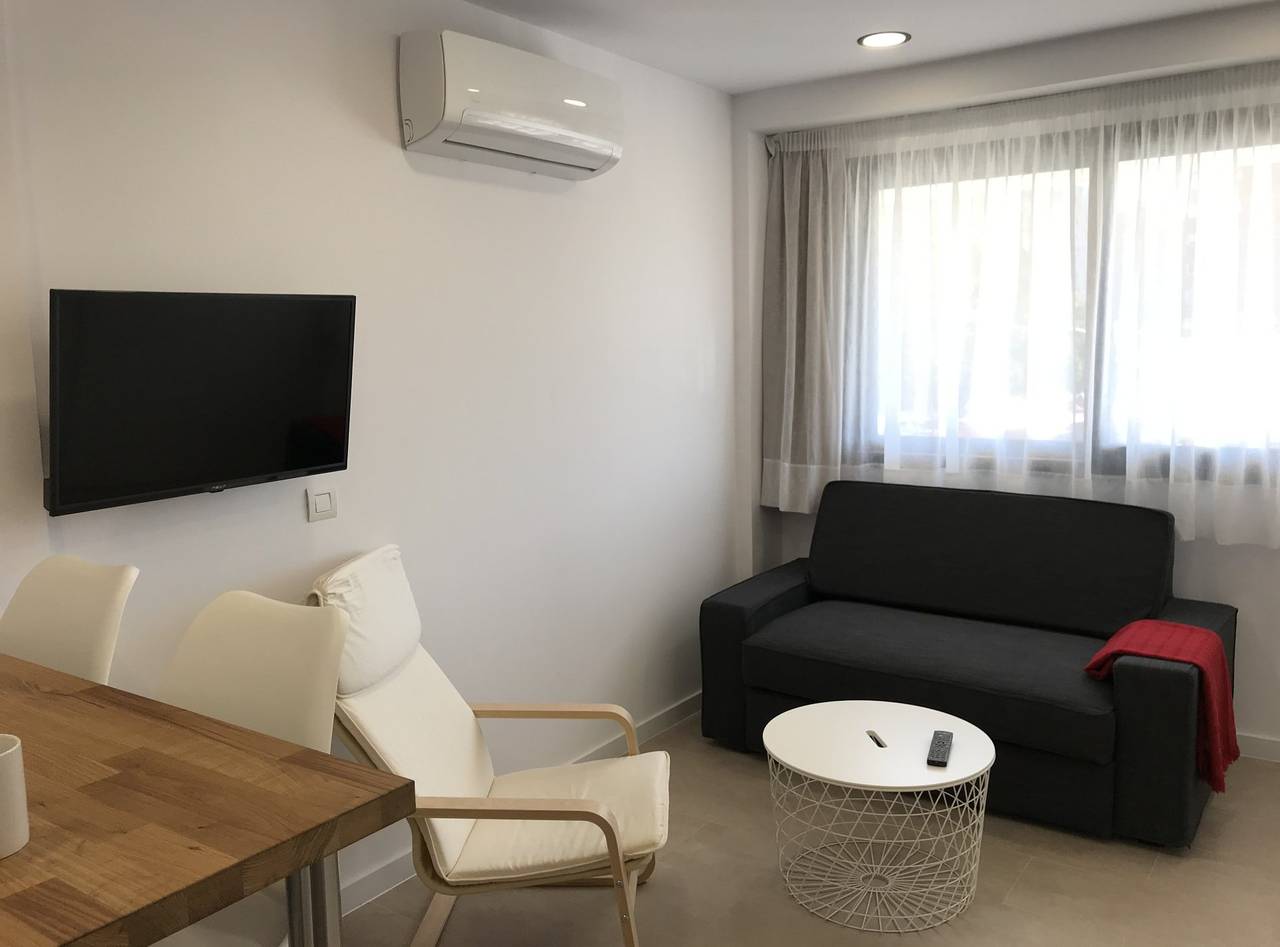 Apartamento entero, Reig 5. Apartment up to 3 pax. Valencia in Valencia, Costa de Valencia
