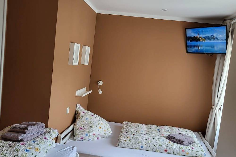 Ganze Wohnung, Apartment mit 2 Schlafzimmern - Haus Valentonio in Zeltingen-Rachtig, Bernkastel-Kues & Umgebung