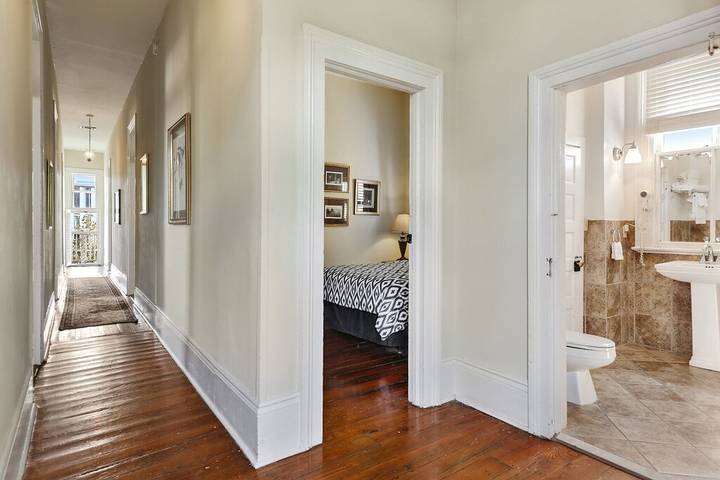 Vacation rental for 12 people, with balcony in French Quarter