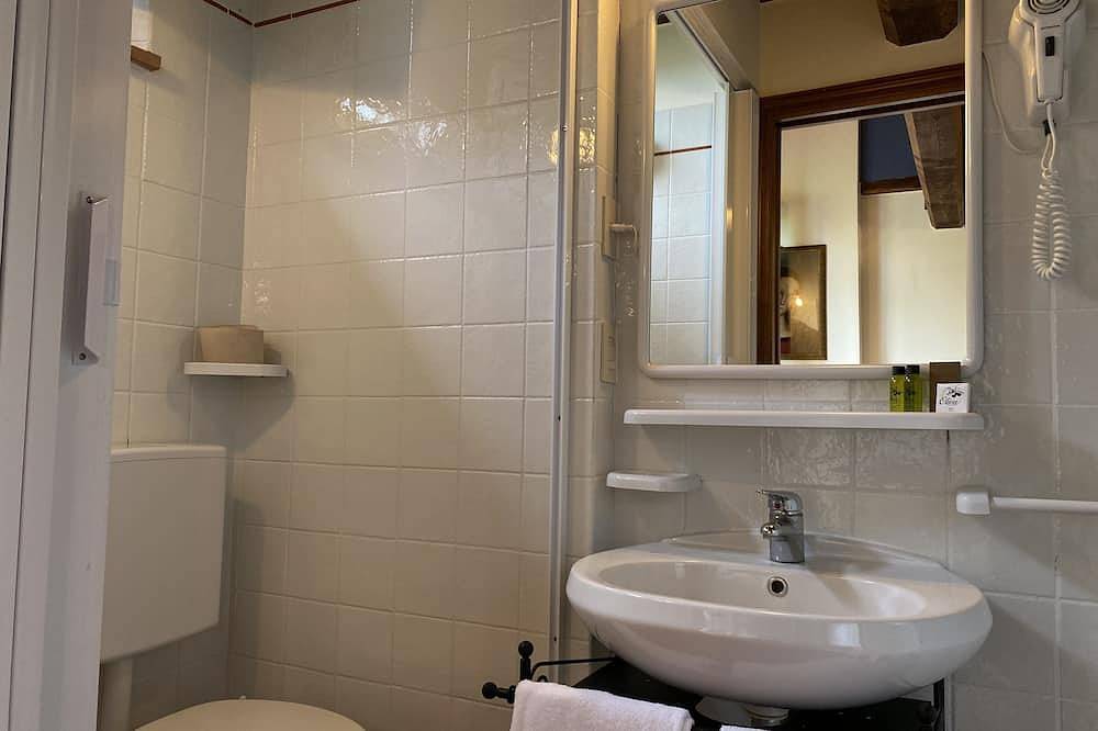 Apartamento entero, El Perugino - piscina y Wi-Fi, ideal para parejas in Paciano, Provincia de Perugia