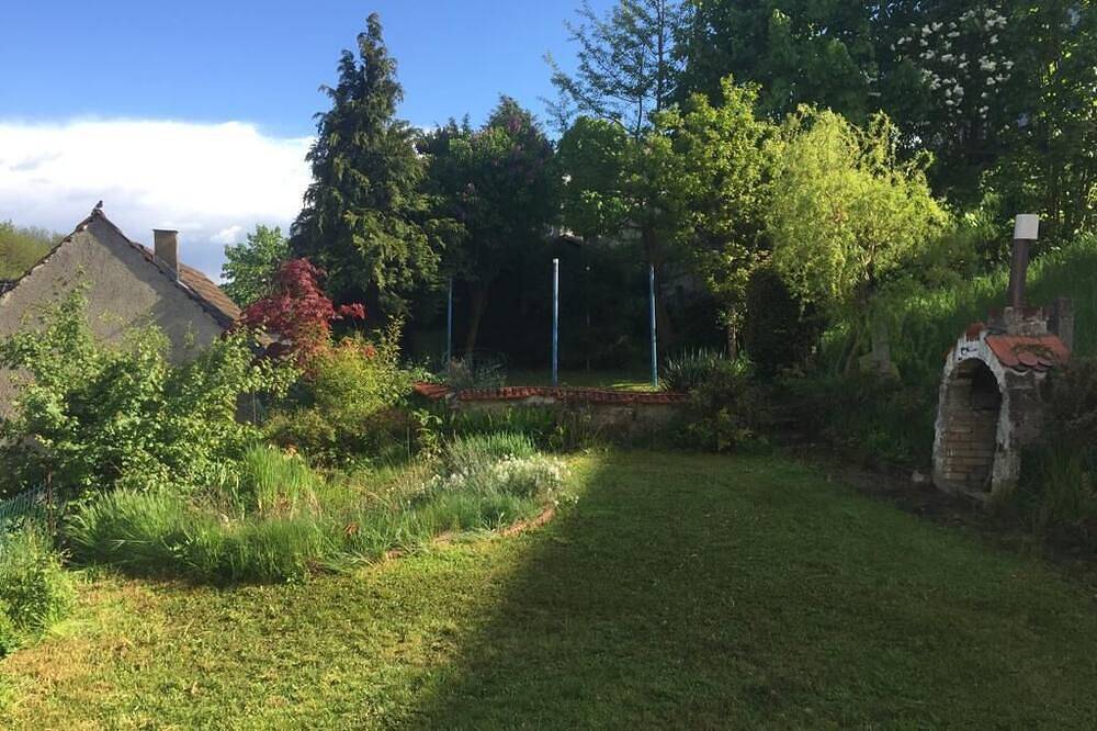 Ganze Wohnung, Wohnung auf 100 qm in Amberg für bis zu 12 Personen mit Gartenanteil in Amberg, Ostbayern