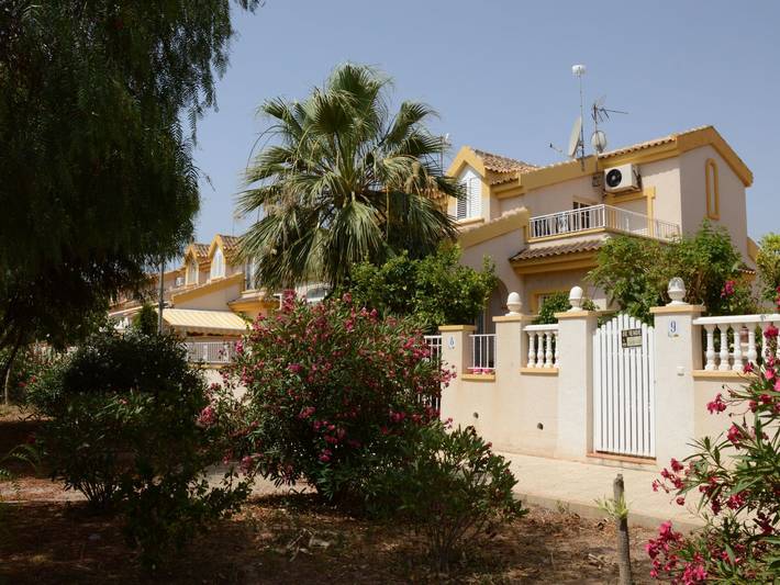 Ferienhaus für 6 Personen, mit Pool und Garten sowie Terrasse - 1