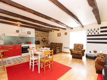 Gîte pour 4 personnes, avec jardin, animaux acceptés à Roz-Landrieux