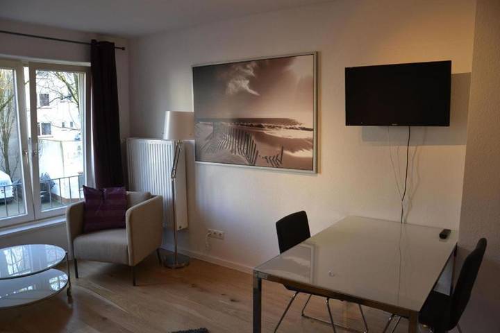 Ferienwohnung für 2 Personen, mit Ausblick in Winterhude Hamburg - 2