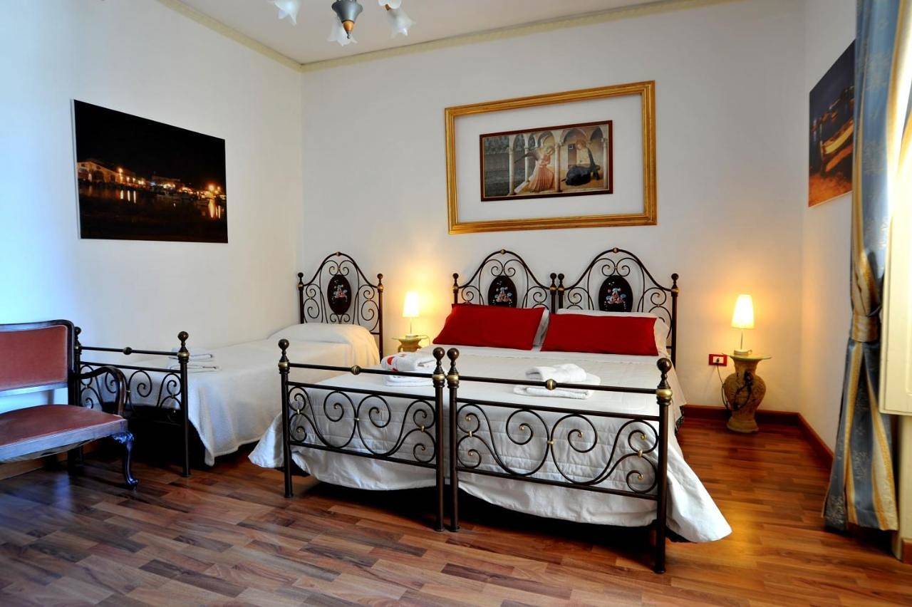 One-Bedroom Apartment with Terrace in Noto, Noto e dintorni