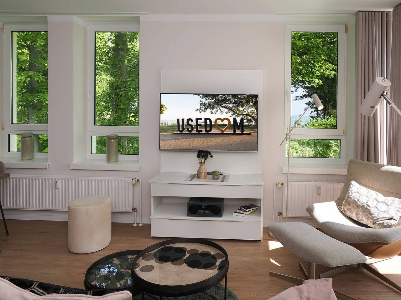 Ganze Wohnung, Stilvolle Ferienwohnung in erstklassiger Lage mit tollem Balkon zum Ostseestrand in Seebad Heringsdorf, Heringsdorf